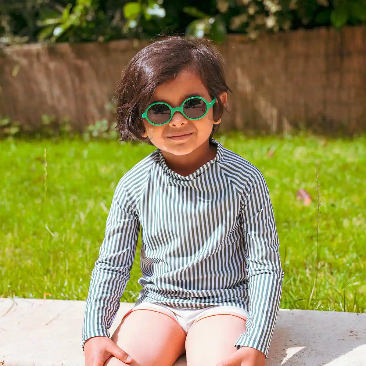 lunettes de soleil enfant rozz pelouse