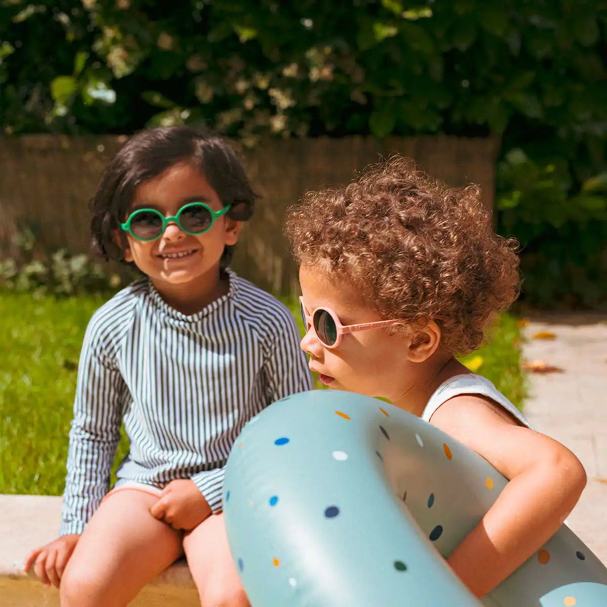 lunettes de soleil enfant rozz pelouse